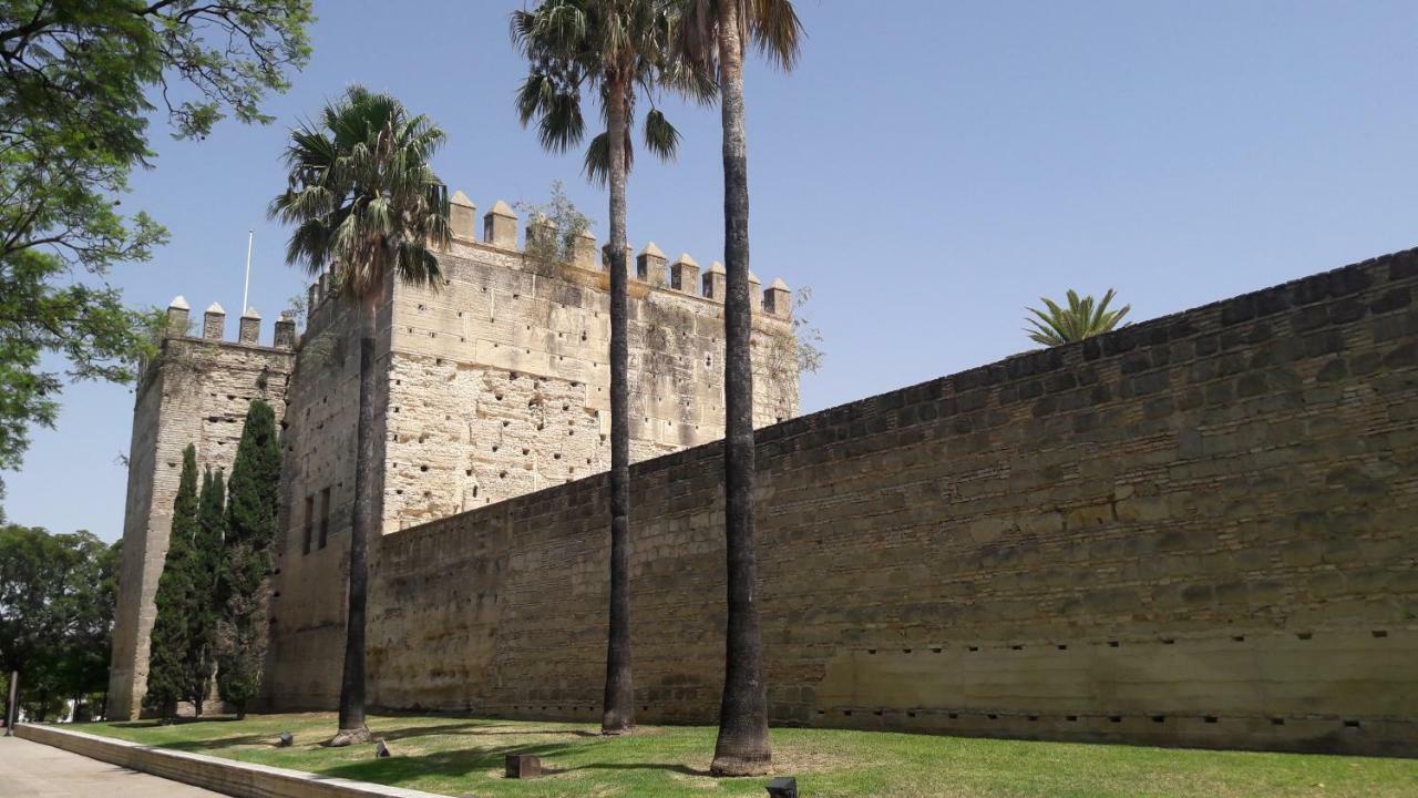 Sherryflat Alcazar - Parking Jerez de la Frontera Bagian luar foto