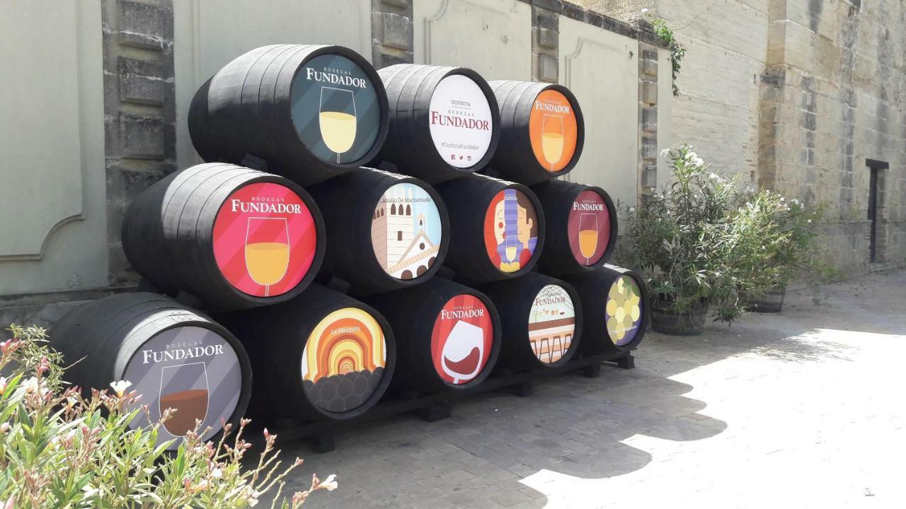 Sherryflat Alcazar - Parking Jerez de la Frontera Bagian luar foto
